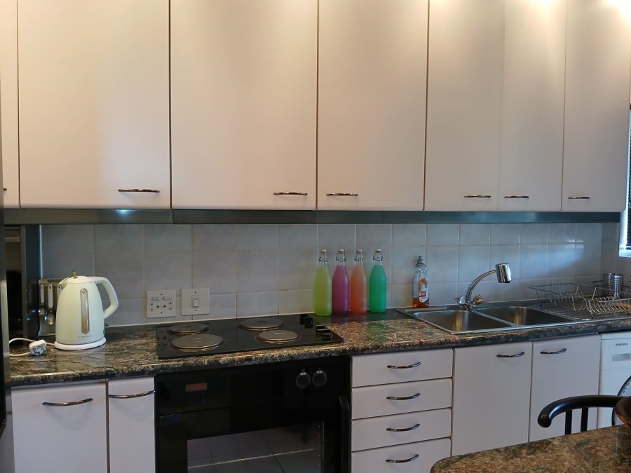 To Let 2 Bedroom Property for Rent in Sea Point Western Cape